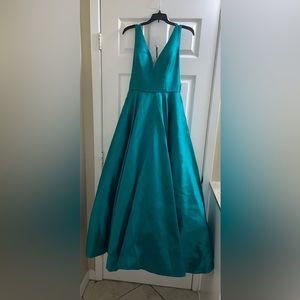Emerald Green Prom Dress Sherri Hill for Sale up to 90% Off: Poshmark
